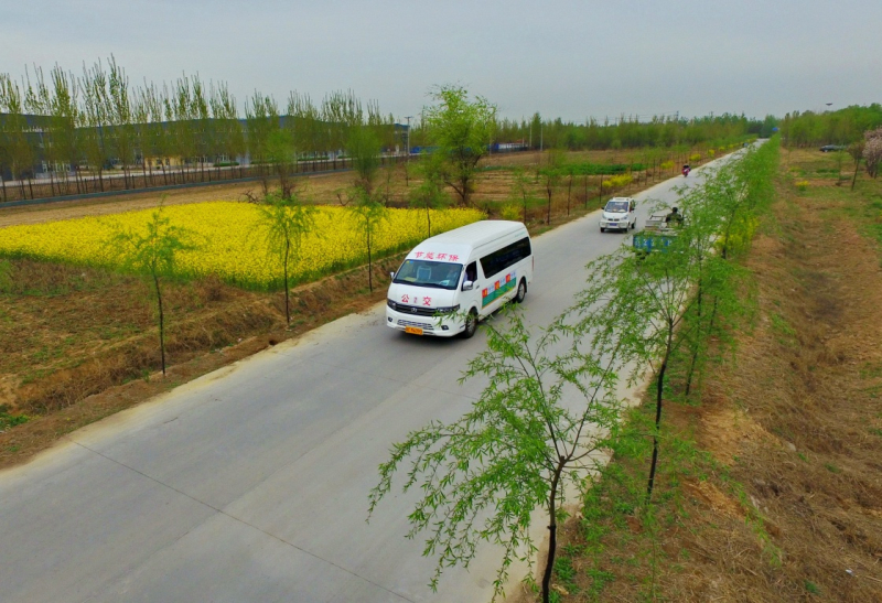 4月10日，河北省邢臺市威縣100輛新能源純電動公交車投入運營。至此，邢臺市為加強大氣污染防治力度，已投入運營5500輛環保公交車。