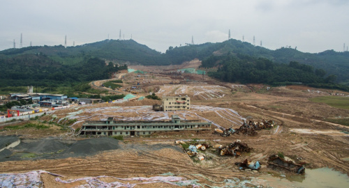 深圳光明新區渣土受納場“12·20”特別重大滑坡事故事發地（6月16日攝）。新華社記者 毛思倩 攝